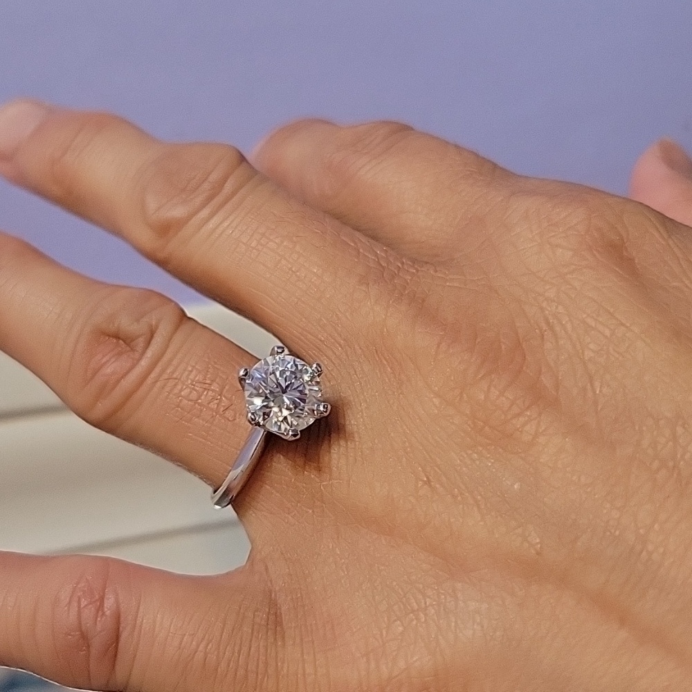 4ct authentic moissanite ring with 925 silver Size 6.5 - Picture 8 of 10